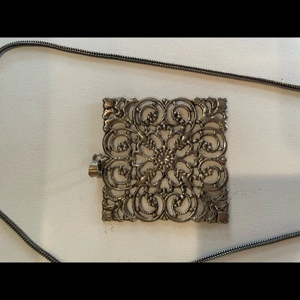 Hand made pendant - Picture 2 of 2